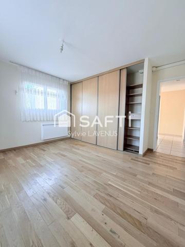 A SOISSONS 02, MAISON  2008 DE 145 M2 AVEC GARAGE, DEPENDANCE ET CAVE SUR UN TERRAIN CLOS DE 1231 M2.