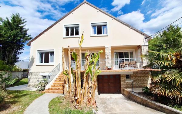 Maison à vendre    7 pièces • 144 m2 Saint-Pierre-lès-Nemours