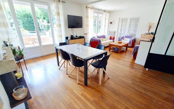 Maison à vendre    7 pièces • 144 m2 Saint-Pierre-lès-Nemours