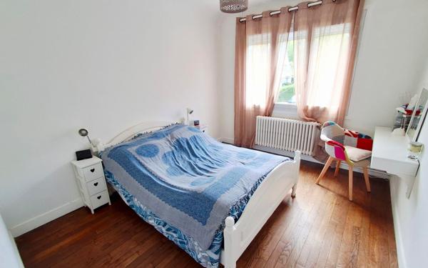 Maison à vendre    7 pièces • 144 m2 Saint-Pierre-lès-Nemours