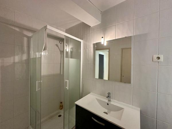 APPARTEMENT EN TRIPLEX A CARCASSONNE PROCHE DE LA CITE