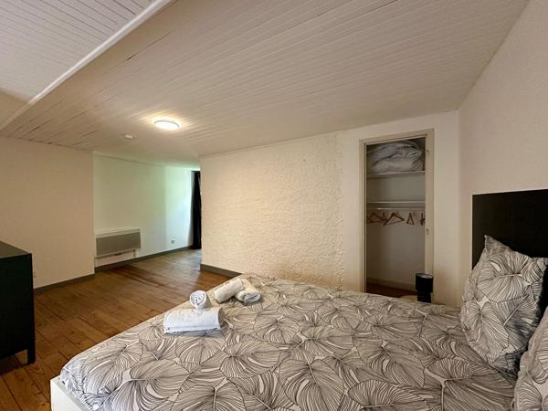 APPARTEMENT EN TRIPLEX A CARCASSONNE PROCHE DE LA CITE