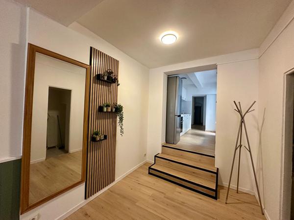 APPARTEMENT EN TRIPLEX A CARCASSONNE PROCHE DE LA CITE