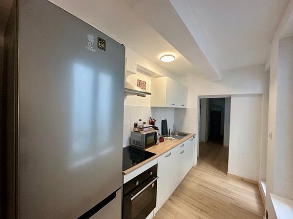APPARTEMENT EN TRIPLEX A CARCASSONNE PROCHE DE LA CITE