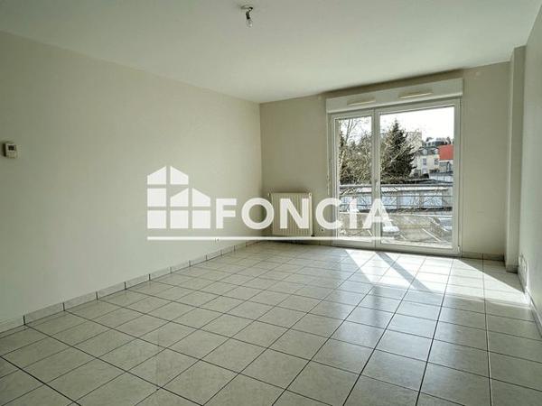 Location Appartement 4 pièces 82.5 m² - ENTREE A Limoges 87000