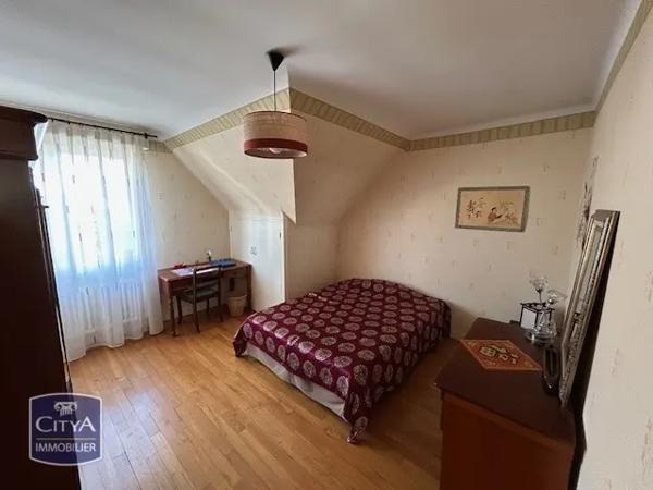 Maison à vendre 7 pièces 167m² Saint-Brieuc (22000)