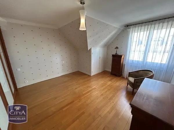 Maison à vendre 7 pièces 167m² Saint-Brieuc (22000)