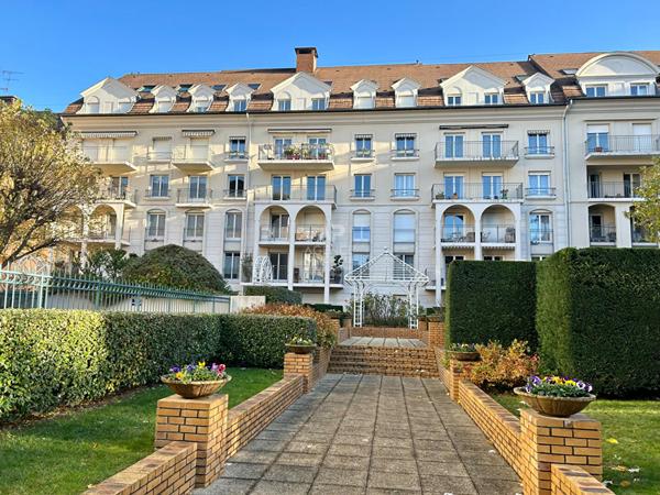 Appartement Poissy 1 pièce(s) 21 m2 €139 000 ** - Référence 8875