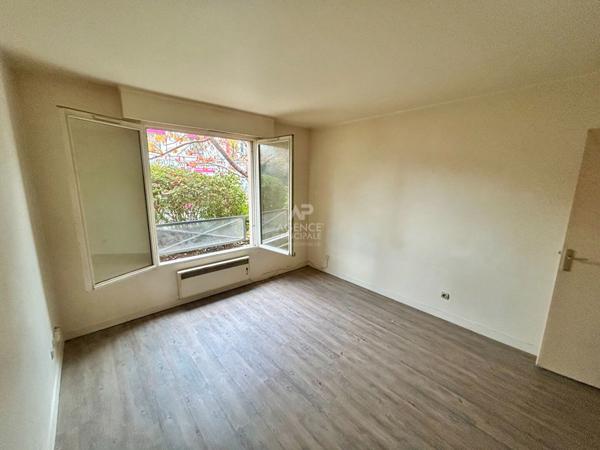 Appartement Poissy 1 pièce(s) 21 m2 €139 000 ** - Référence 8875