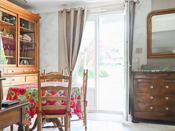 Maison Saint Lyphard, centre ville  4-5 chambres