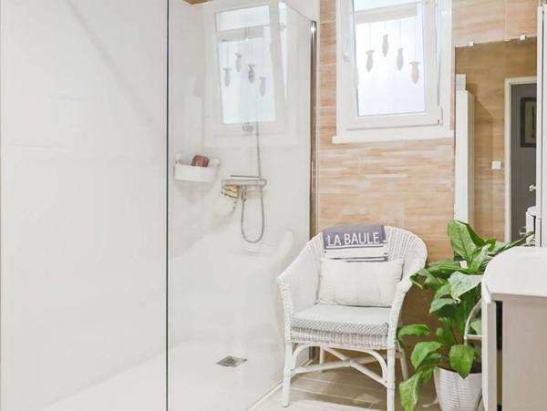 Maison Saint Lyphard, centre ville  4-5 chambres