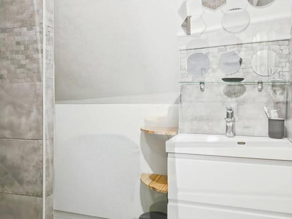 Maison Saint Lyphard, centre ville  4-5 chambres