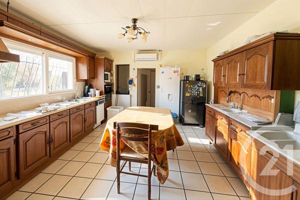 Maison à vendre  5 pièces - 186 m 2   BEGLES  - 33