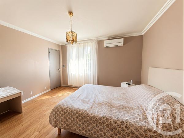 Maison à vendre  5 pièces - 186 m 2   BEGLES  - 33