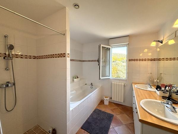 Maison 5 pièces - 200 m² Bien prestige