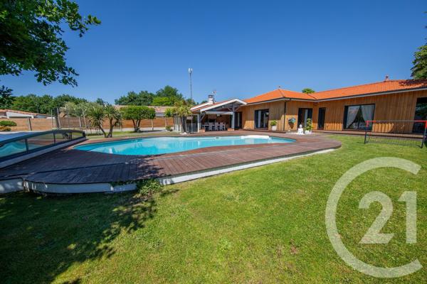 Maison à vendre  7 pièces - 197,18 m 2   BRACH  - 33