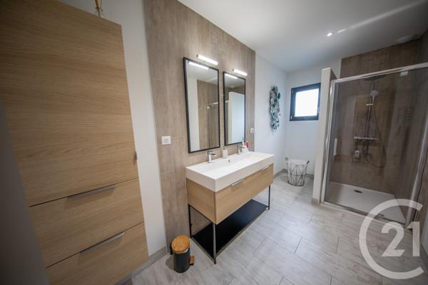 Maison à vendre  7 pièces - 197,18 m 2   BRACH  - 33