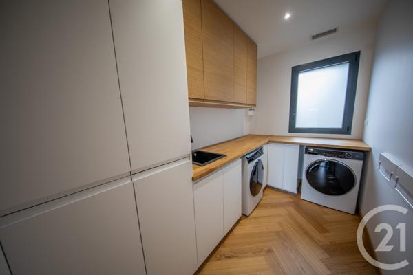 Maison à vendre  7 pièces - 197,18 m 2   BRACH  - 33