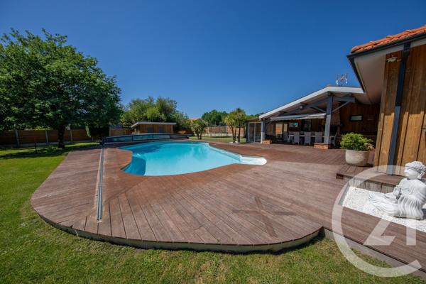 Maison à vendre  7 pièces - 197,18 m 2   BRACH  - 33