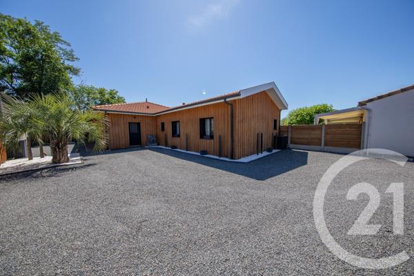 Maison à vendre  7 pièces - 197,18 m 2   BRACH  - 33
