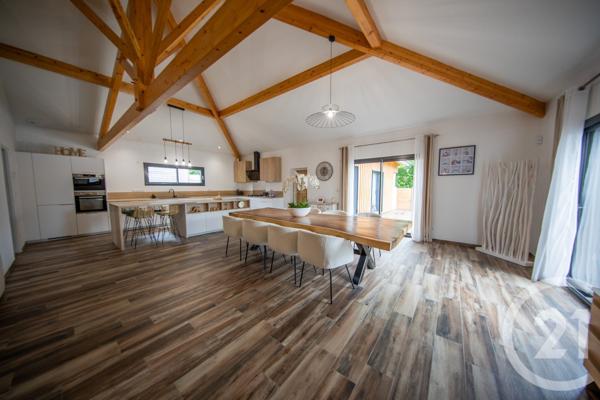 Maison à vendre  7 pièces - 197,18 m 2   BRACH  - 33