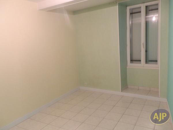 Location maison Brizambourg : 559 € - AJP Immobilier Saintes