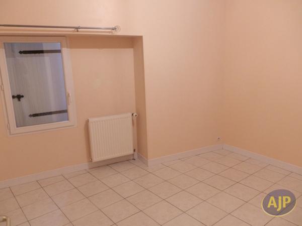 Location maison Brizambourg : 559 € - AJP Immobilier Saintes