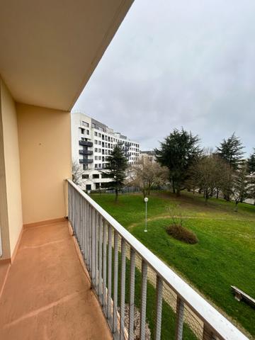 "APPARTEMENT MEUBLÉ LE MANS 1 PIECE 27M2"
