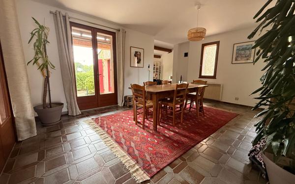 Maison à vendre    4 pièces • 119 m2 Aigues-Mortes