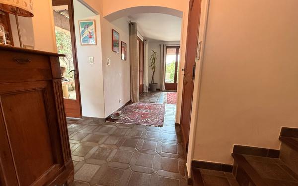 Maison à vendre    4 pièces • 119 m2 Aigues-Mortes