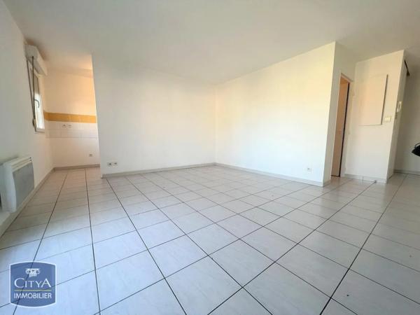 Appartement à louer 2 pièces 48m² Sorgues (84700)