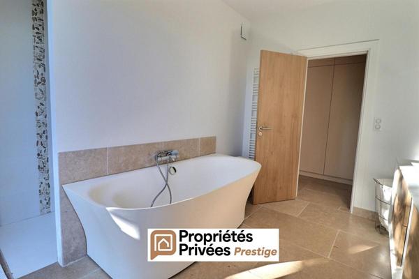 Uzès, propriété sur 3 ha de terrain