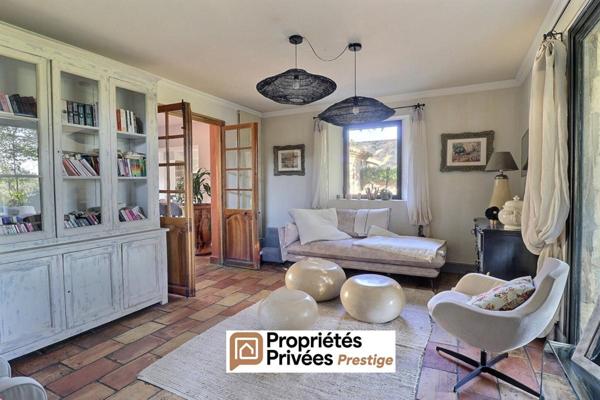 Uzès, propriété sur 3 ha de terrain