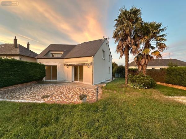 Maison à vendre à Amboise dans l'Indre-et-Loire (37400), ref : 12101/1307   
centre ville