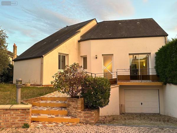 Maison à vendre à Amboise dans l'Indre-et-Loire (37400), ref : 12101/1307   
centre ville