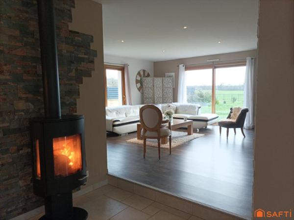 TRES BELLE MAISON TOUT CONFORT - CLEFS EN MAIN -