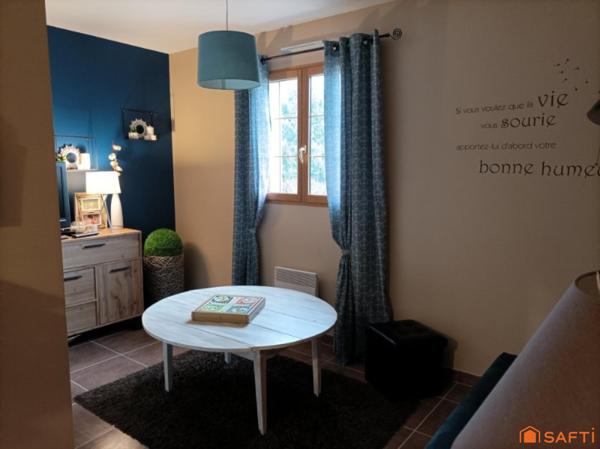 TRES BELLE MAISON TOUT CONFORT - CLEFS EN MAIN -