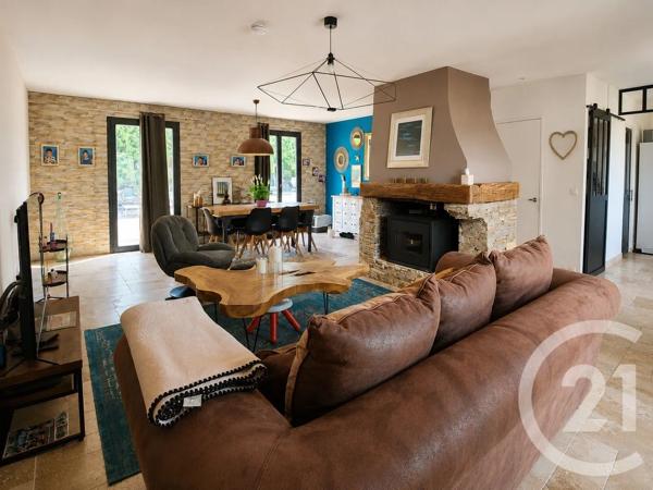 Maison à vendre  4 pièces - 105,70 m 2   LE BEAUSSET  - 83