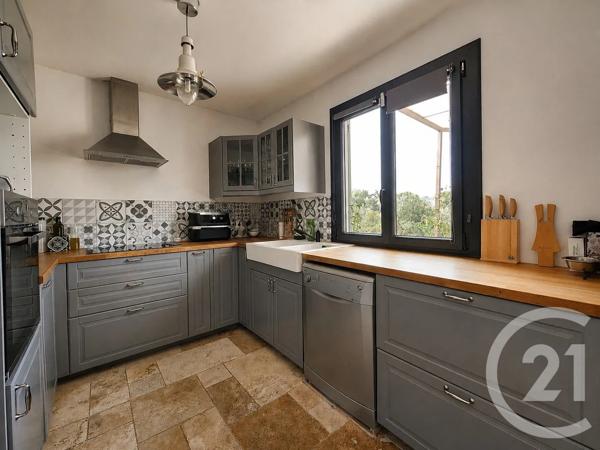 Maison à vendre  4 pièces - 105,70 m 2   LE BEAUSSET  - 83