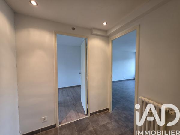 Location appartement 4 pièces 67 m² Lourdes