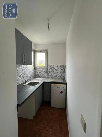 Appartement à louer 2 pièces 35.96m² Bordeaux (33000)