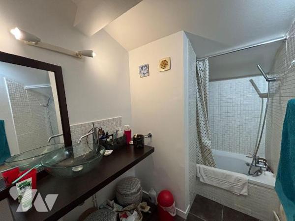 A VENDRE, Gironde, BORDEAUX CAUDERAN, dans un secteur calme proche de la place Mondesir, dans u...