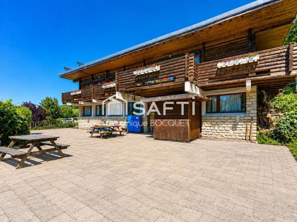 Rare à Villard-de-Lans – Appartement de 154 m² avec terrasse de 300 m² dans un chalet de montagne, à 5 mn du centre.