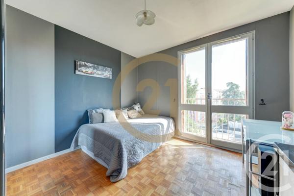 Appartement T3 à vendre  3 pièces - 72,79 m 2   LYON  - 69003