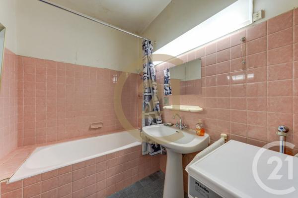 Appartement T3 à vendre  3 pièces - 72,79 m 2   LYON  - 69003
