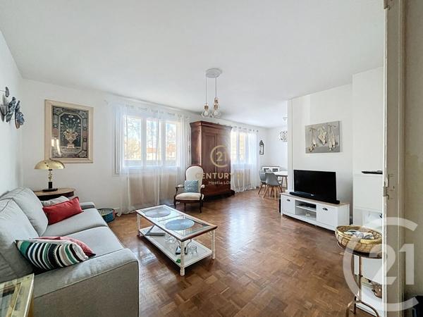 Appartement T3 à vendre  3 pièces - 72,79 m 2   LYON  - 69003