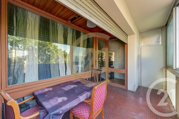 Appartement T3 à vendre  3 pièces - 72,79 m 2   LYON  - 69003