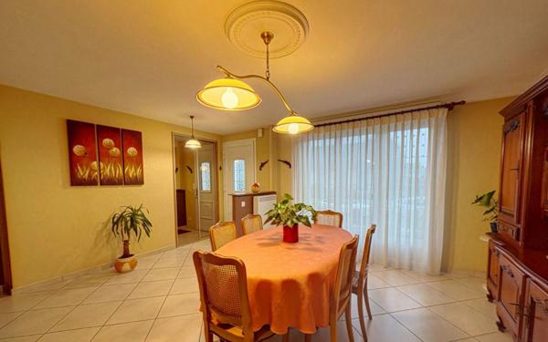 Maison à vendre    5 pièces • 109 m2 Moncé-en-Belin