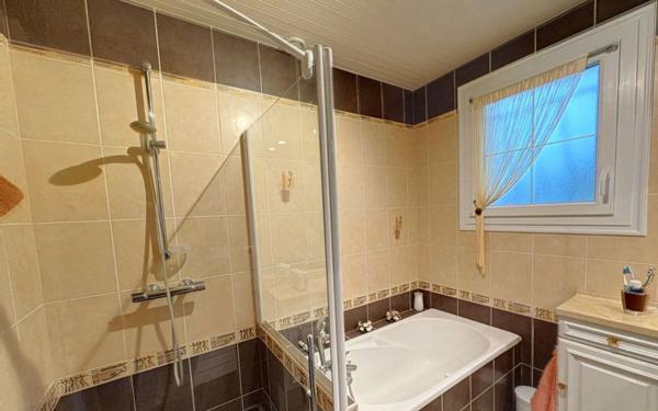 Maison à vendre    5 pièces • 109 m2 Moncé-en-Belin