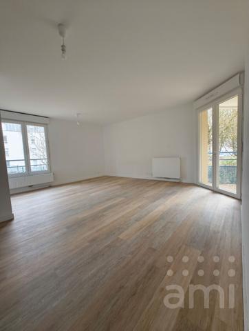 Appartement Poitiers 74 m2 avec terrasse, jardinet et parking